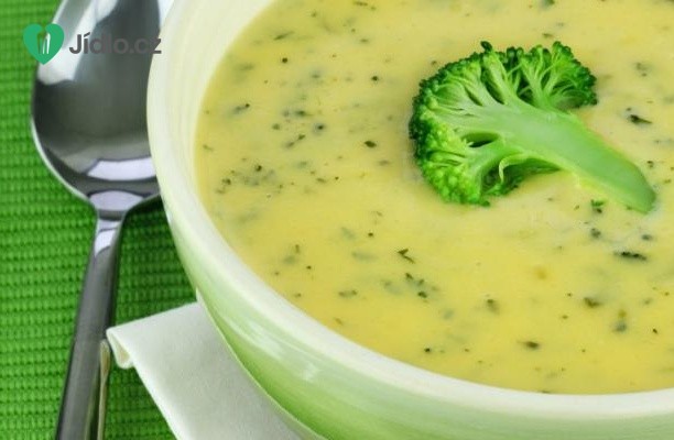 Brokolicová polévka s parmezánem recept