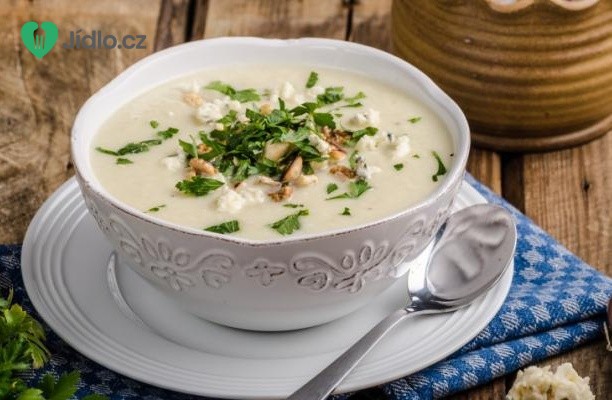 Květáková polévka se sýrem Stilton recept
